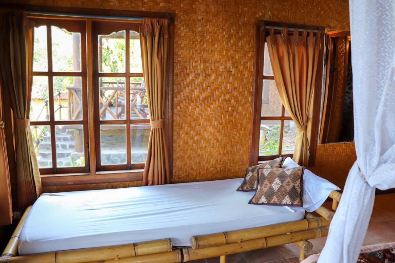 Eka Purnama Cottages Amed Esterno foto